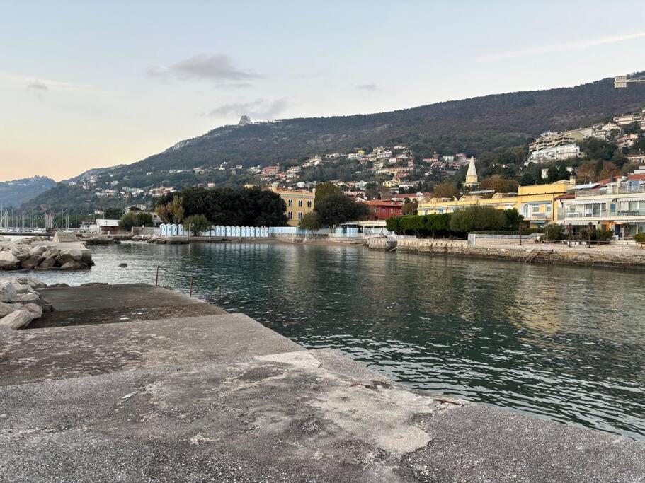 Amedeo'S Sea House Apartment Trieste Exterior photo